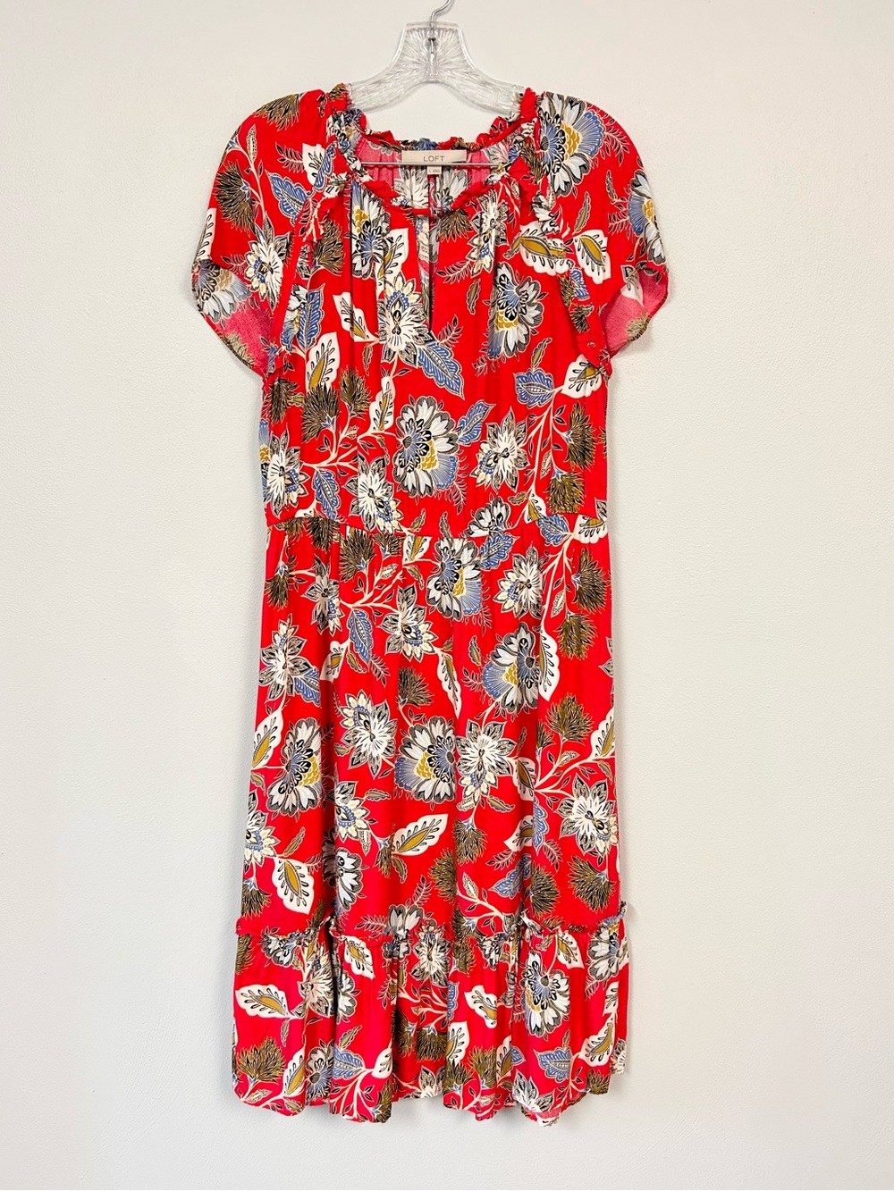 LOFT 🈳 Floral Cap Flutter Sleeve Midi Dress - Size L